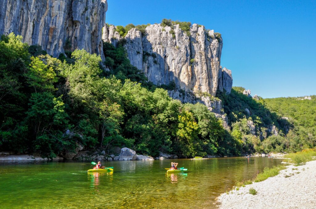 En Canoë dans les Gorges du Chassezac En Canoë dans les Gorges du Chassezac